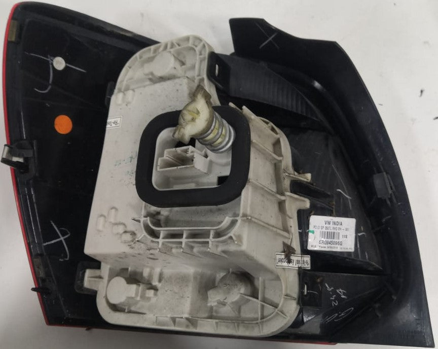 VOLKSWAGEN POLO MK5 TAIL LAMP RH (00194914)