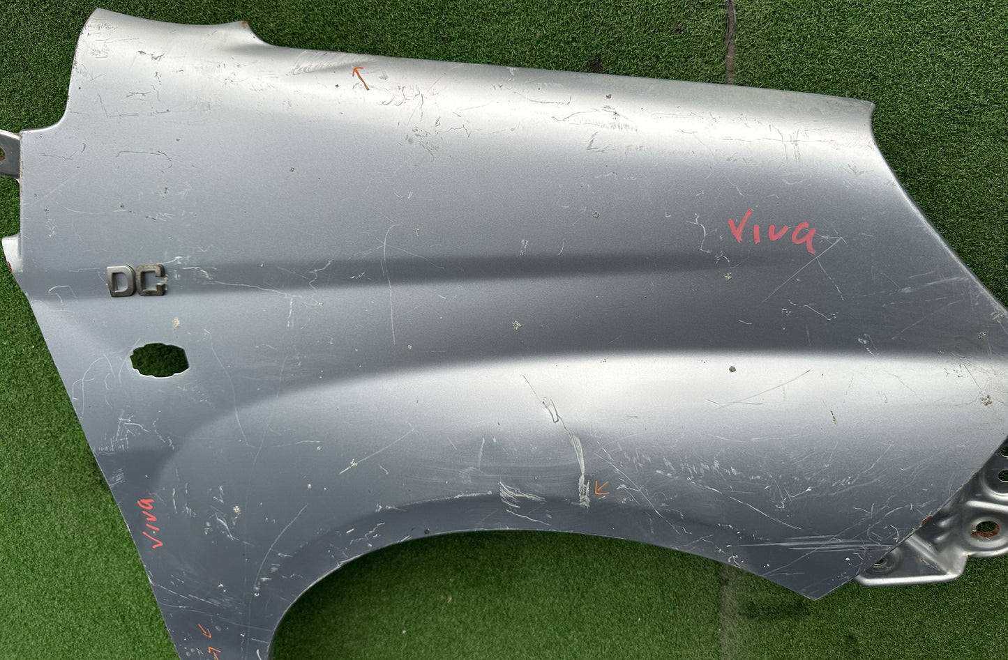 PERODUA VIVA FRONT FENDER WITH HOLE SILVER RH (FFWH002)
