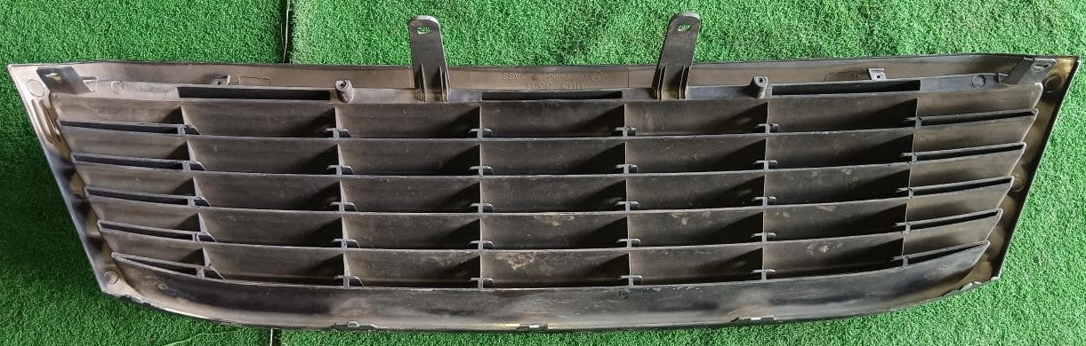 TOYOTA VIGO FRONT GRILLE (005783)