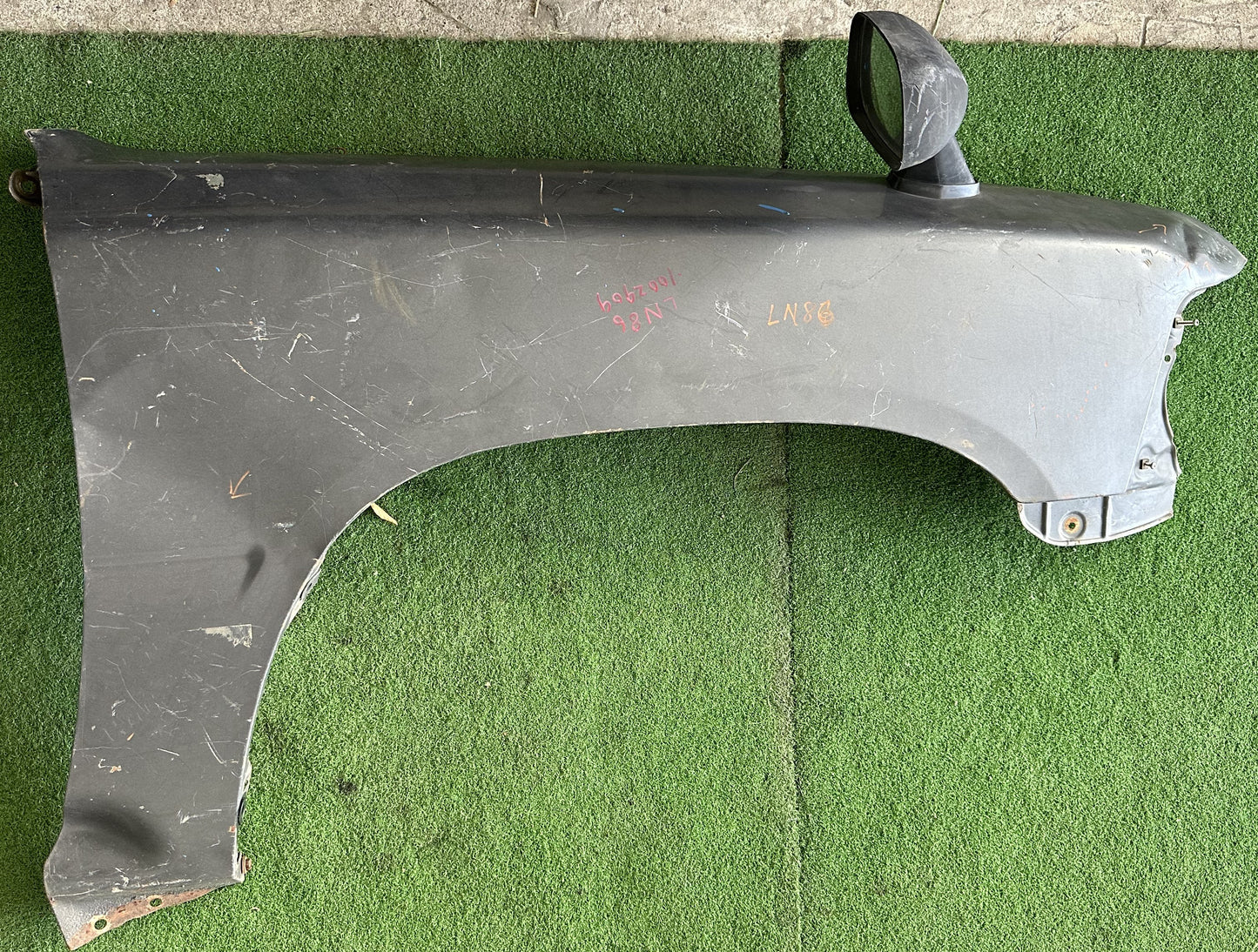 TOYOTA HILUX LN86 FRONT FENDER WITHOUT HOLE BLACK RH (FFWH024)