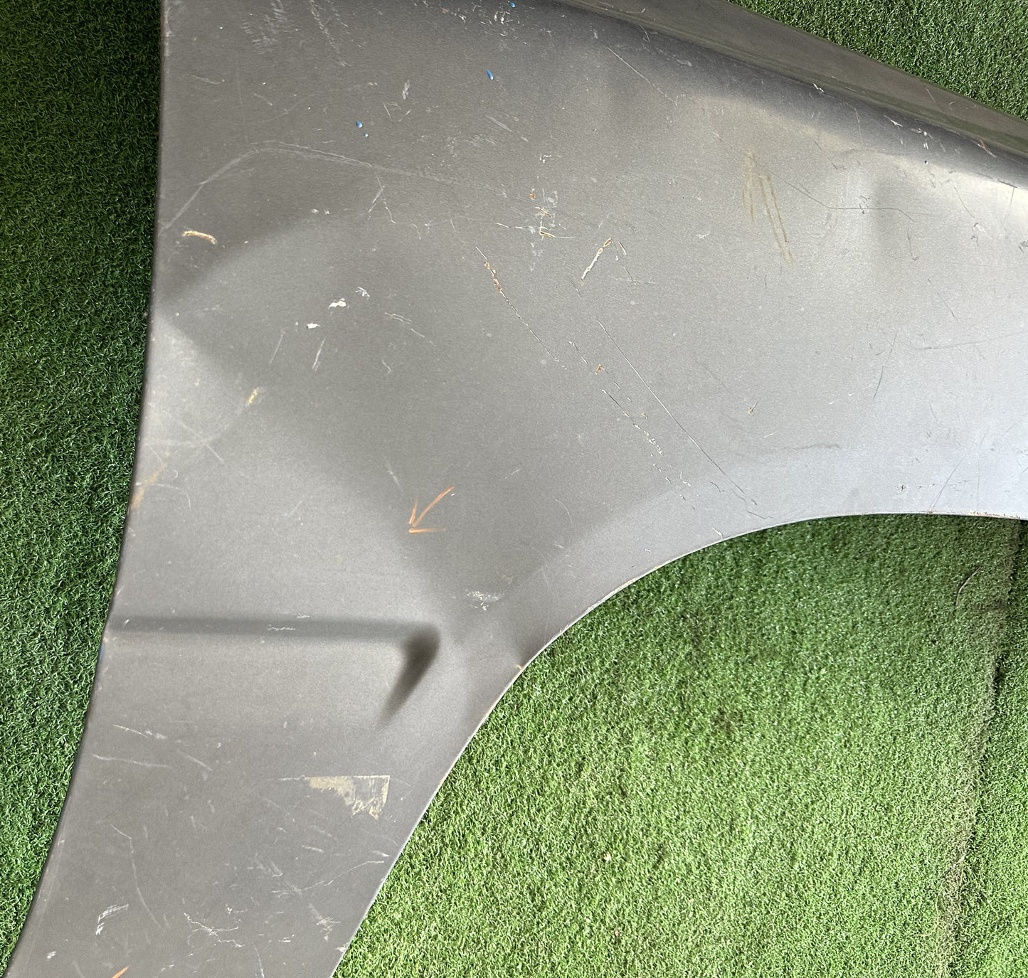 TOYOTA HILUX LN86 FRONT FENDER WITHOUT HOLE BLACK RH (FFWH024)