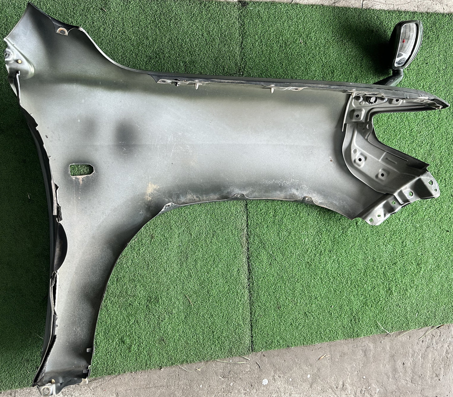 TOYOTA LAND CRUISER L200 FRONT FENDER WITH HOLE GREEN LH (FFWH029)