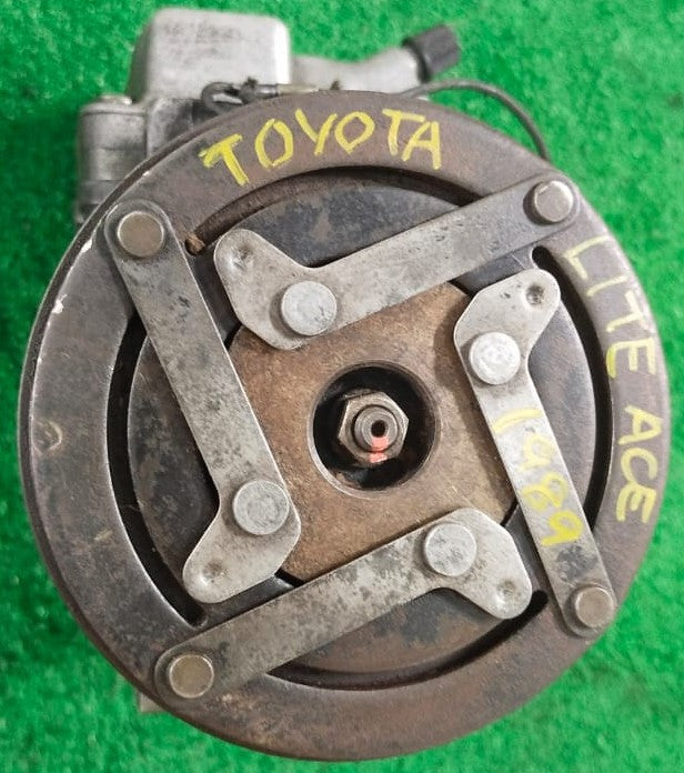 TOYOTA LITE ACE COMPRESSOR (047200-3302)