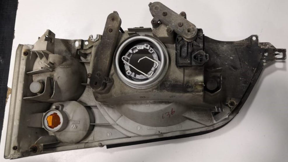 ISUZU HINO HEAD LAMP RH (100-78547)