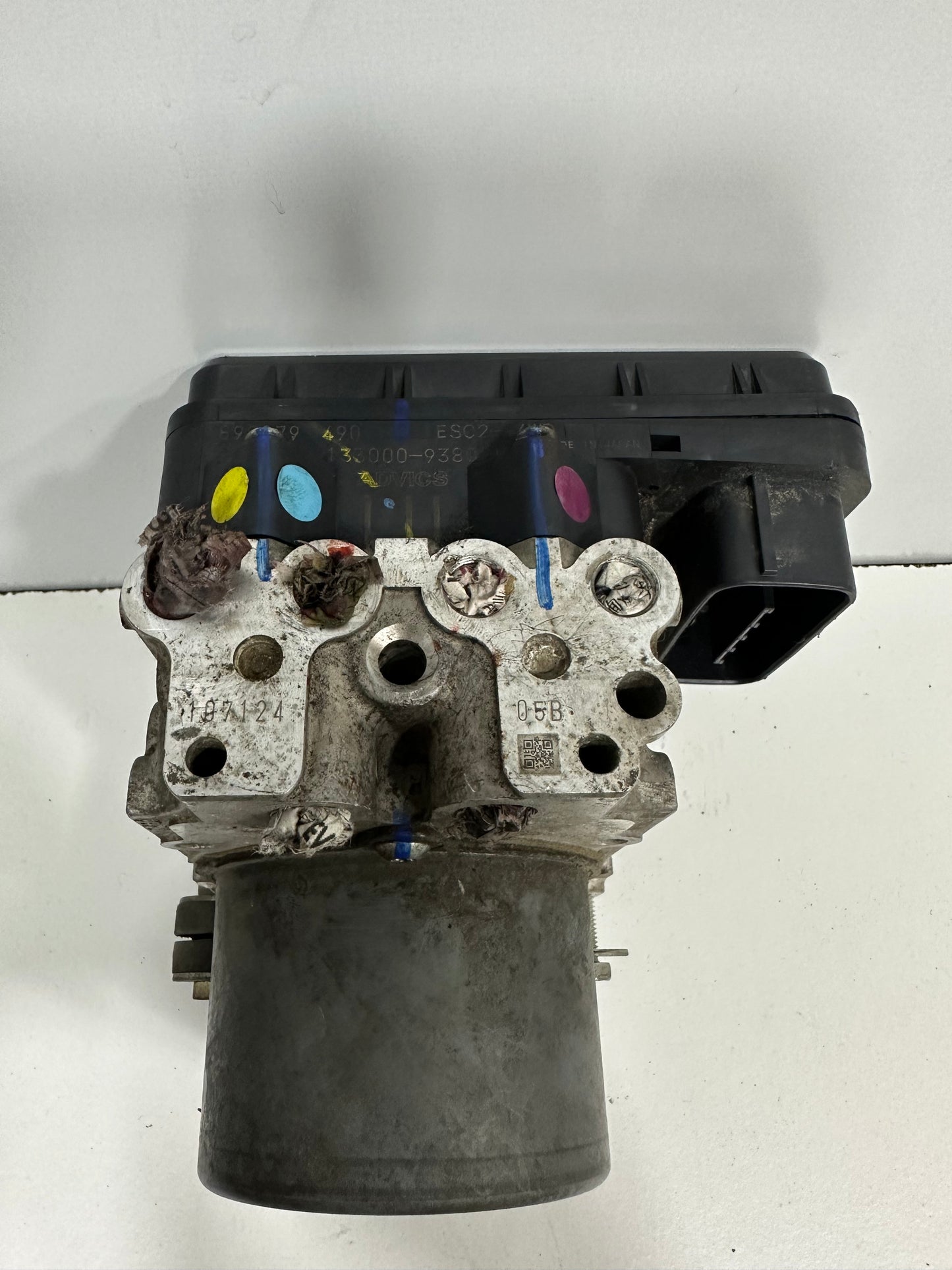 DMAX VCROSS MK2 ABS PUMP (133000-9380)