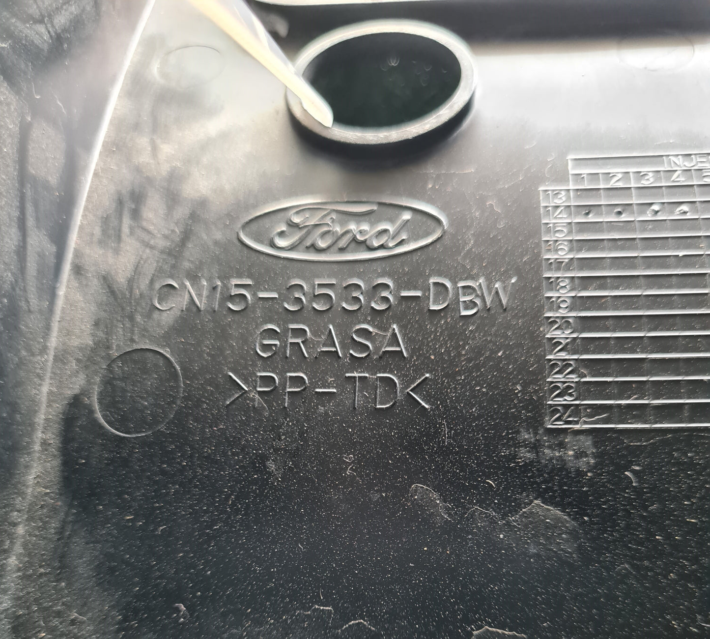 FORD ECO SPORT STEERING COVER (CN15-3533-DBW)
