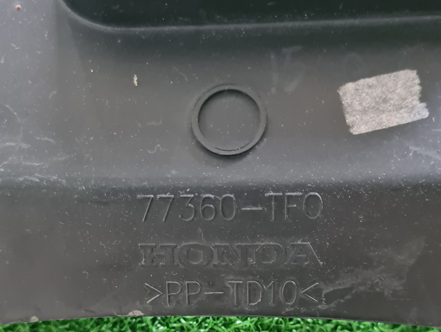 HONDA JAZZ STEERING COVER (77360-TF0)