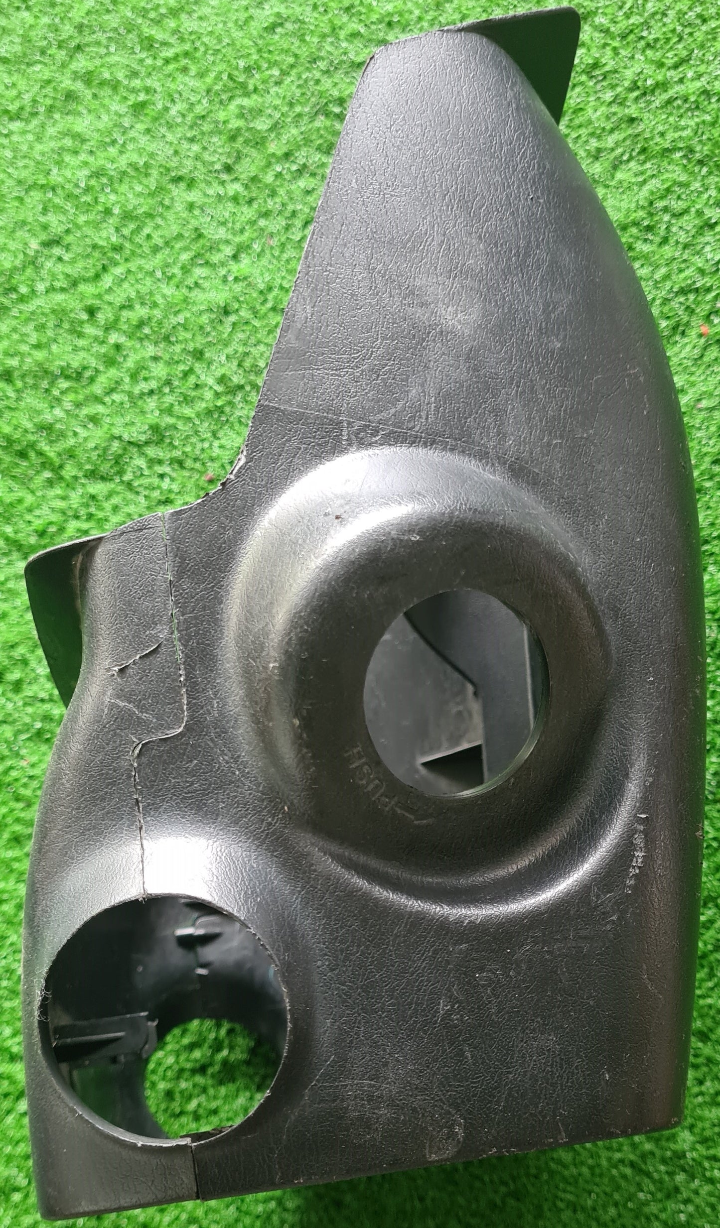 TOYOTA HILUX REVO STEERING COVER (45287-0K010)