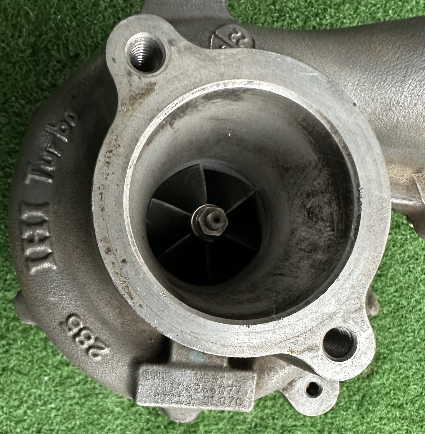 TOYOTA HILUX VIGO KUN25 VNT 2.5 TURBO (17201-0L070)