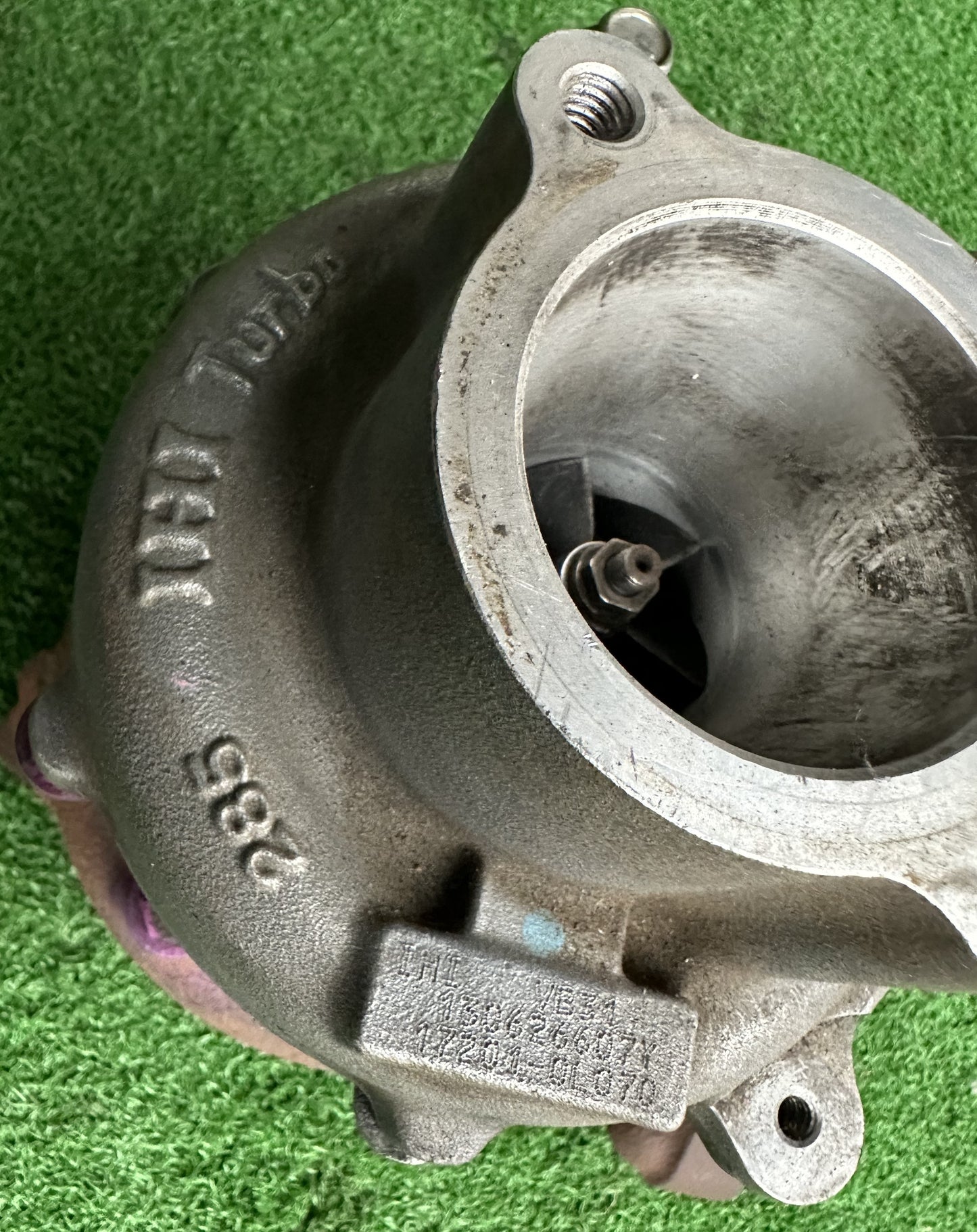 TOYOTA HILUX VIGO KUN25 VNT 2.5 TURBO (17201-0L070)