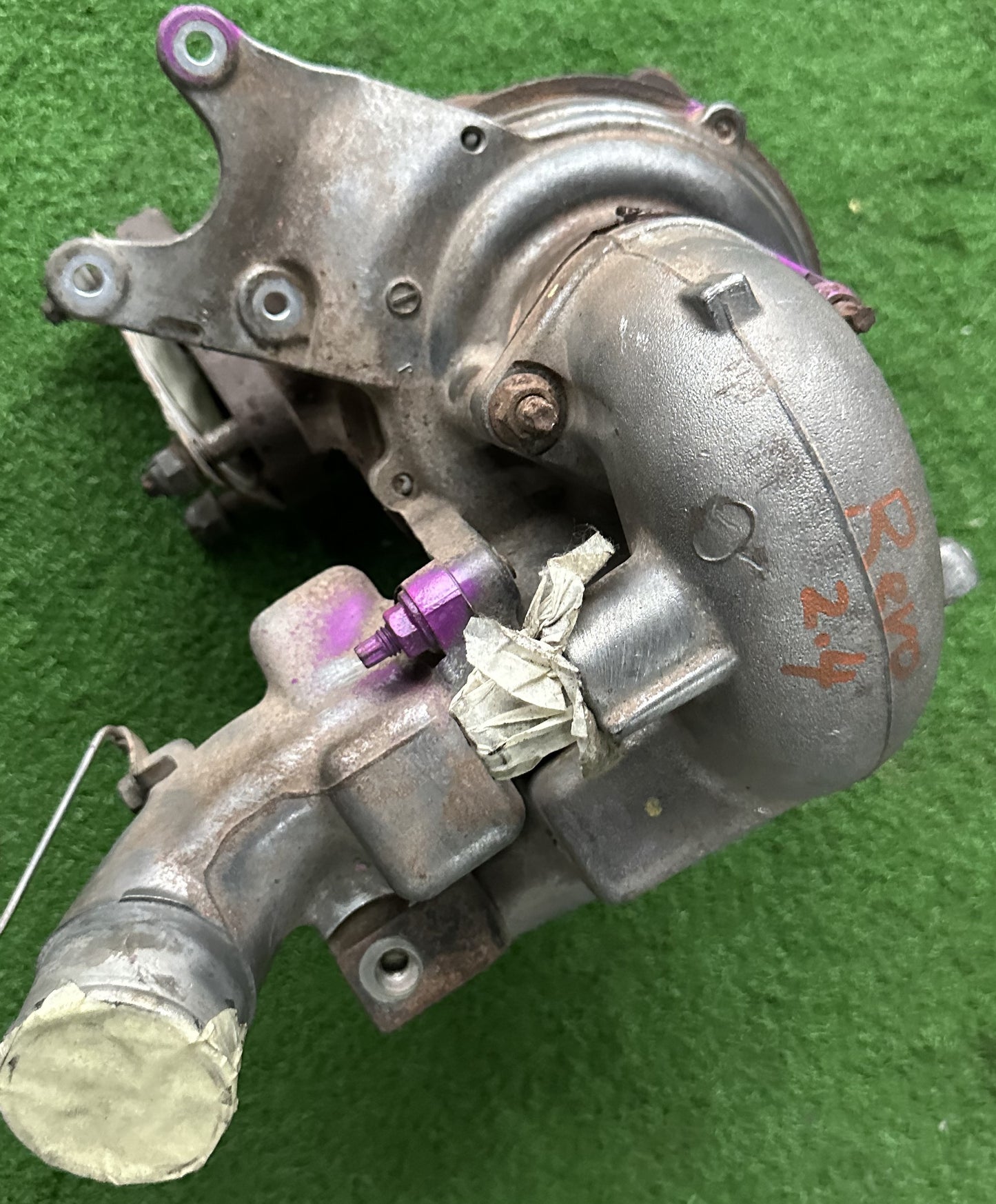 TOYOTA HILUX REVO 2GD 2.4 TURBO (17201-11070)