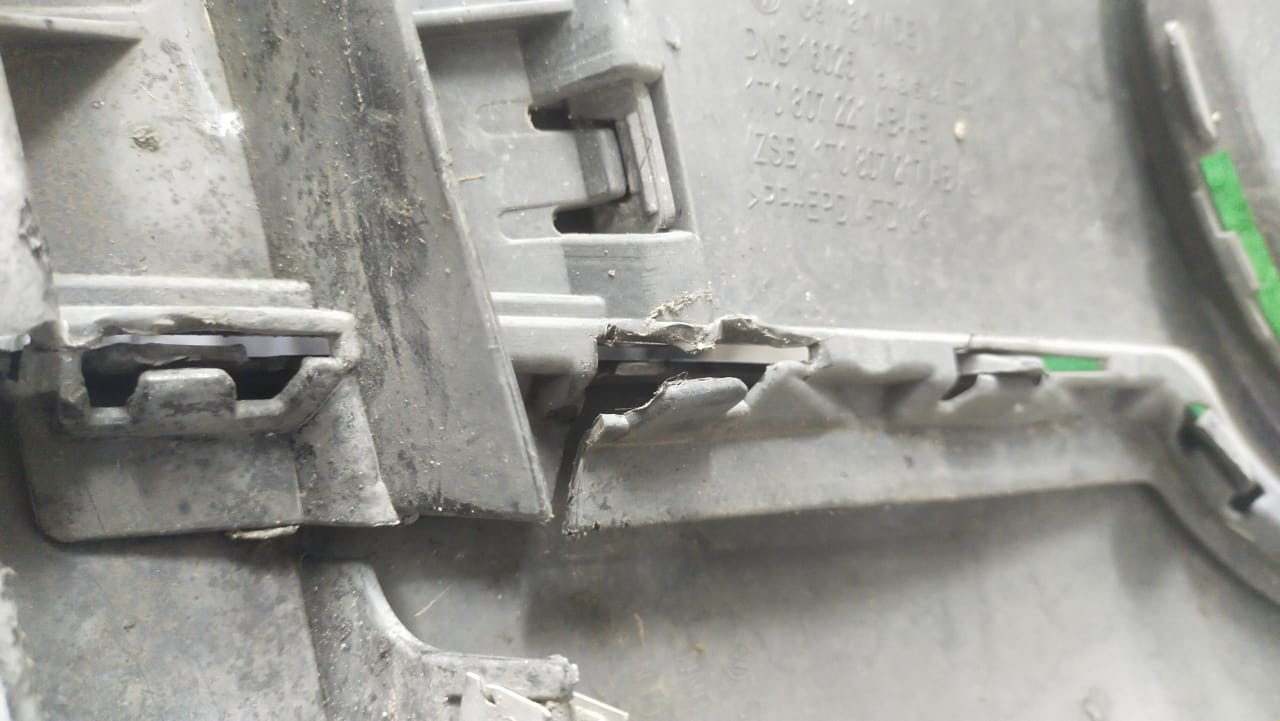 VOLKSWAGEN TOURAN FRONT BUMPER BROWN (1T0-807-101)