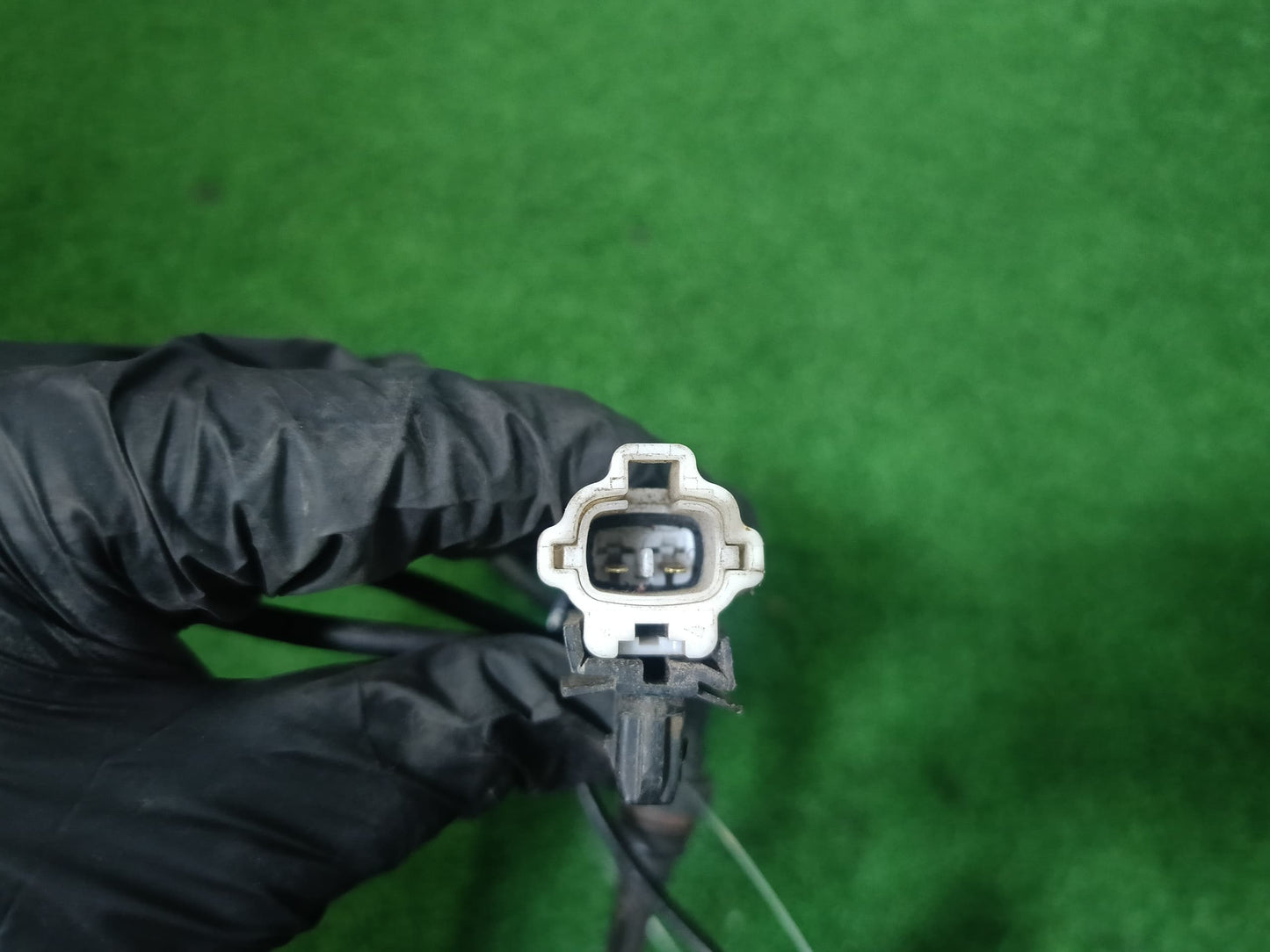 TOYOTA HILUX REVO ABS SENSOR (89546-0K270)