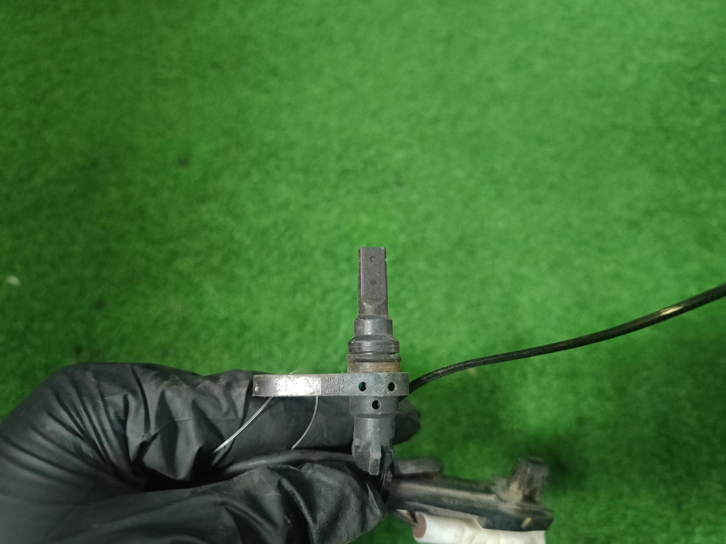 TOYOTA HILUX REVO ABS SENSOR (89546-0K270)
