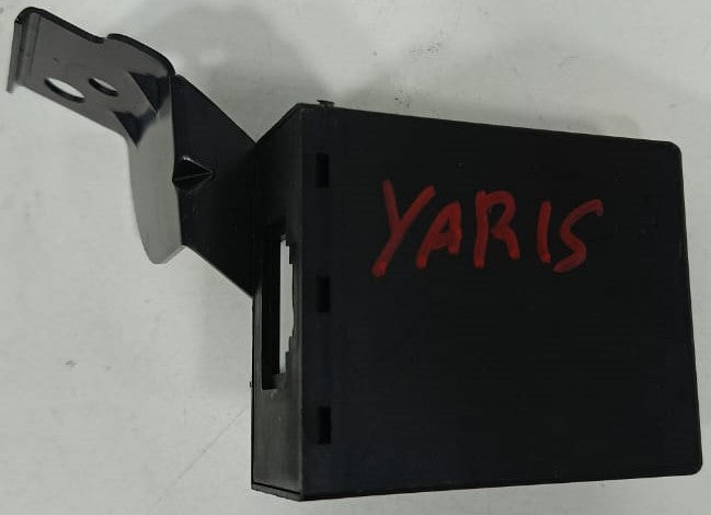TOYOTA YARIS AUTO FOLDING MIRROR ECU (2ASTM30)