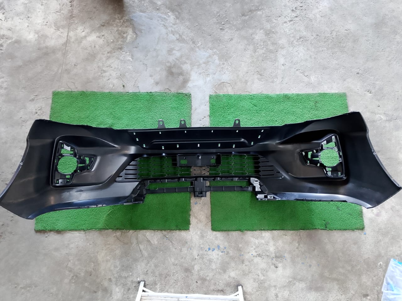 TOYOTA HILUX REVO (GUN125) 2018 4DOOR FRONT BUMPER WITH HOLE AFTERMARKET TYN07P-1011A-NFNA