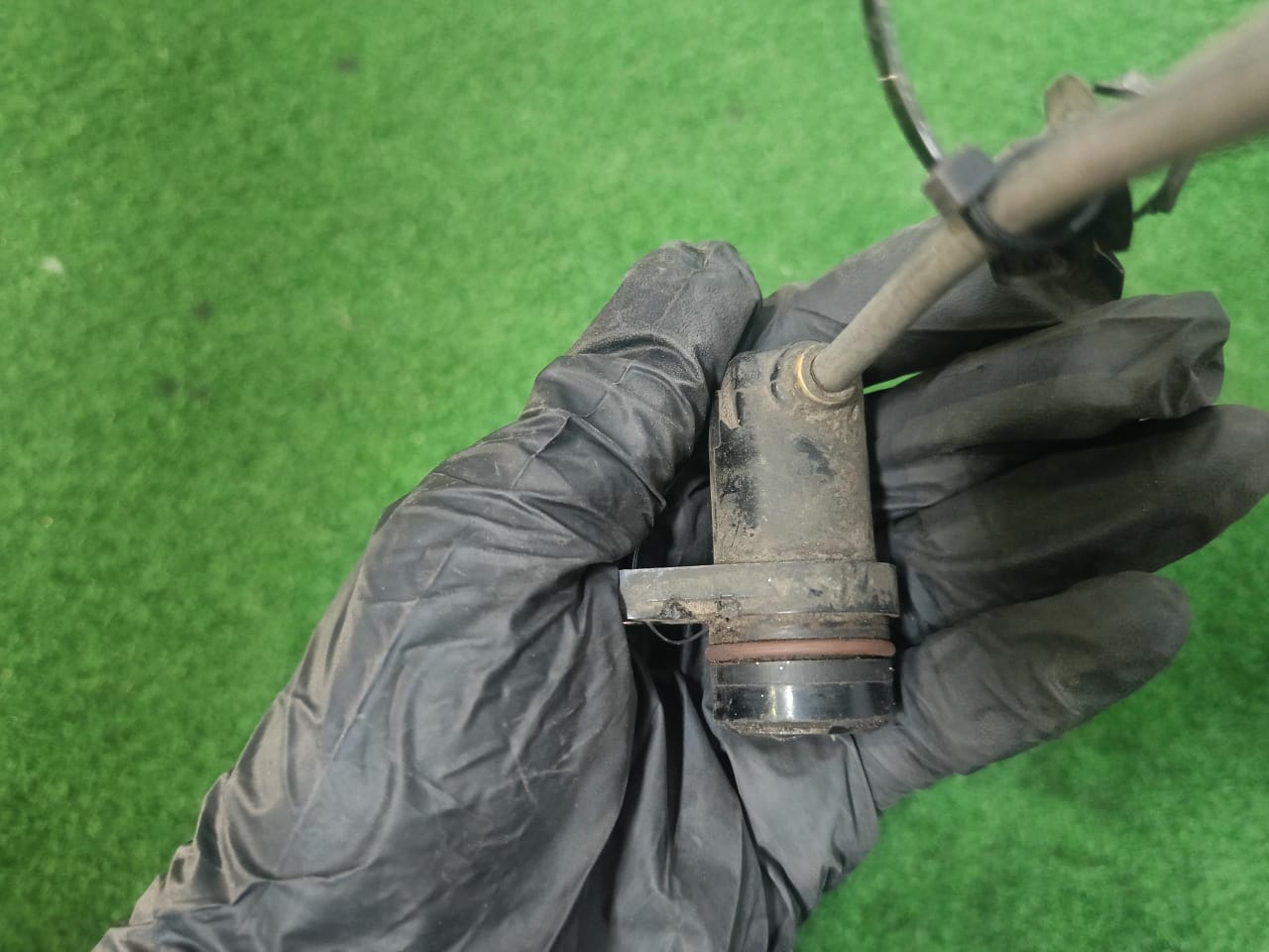 TOYOTA INNOVA TGN40 ABS SENSOR LH (89546-0K030)