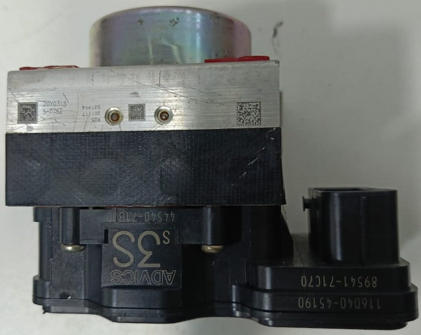 TOYOTA REVO FORTUNER GUN156 ABS PUMP (44540-71B00)