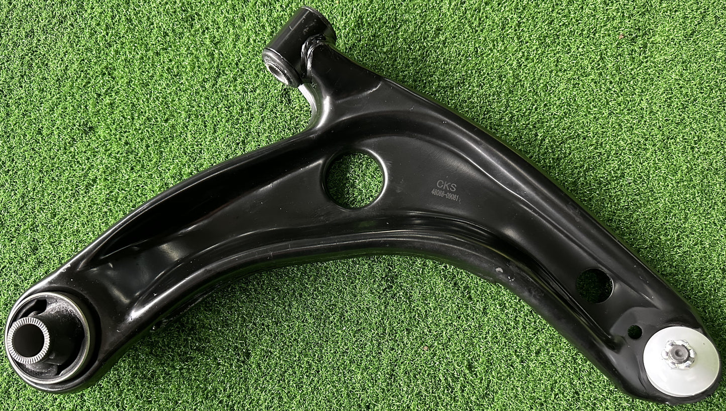 TOYOTA VIOS NCP93 LOWER ARM RH 48068-09081 (NEW)