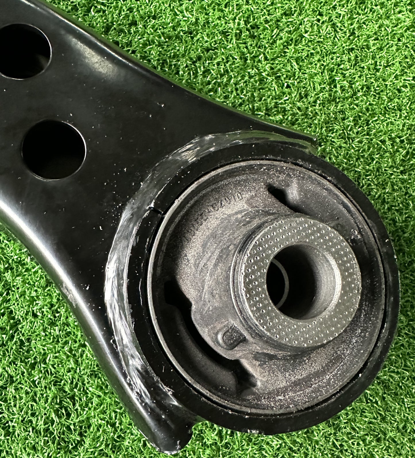 TOYOTA AVANZA LOWER ARM LH 48069-BZ010 (NEW)