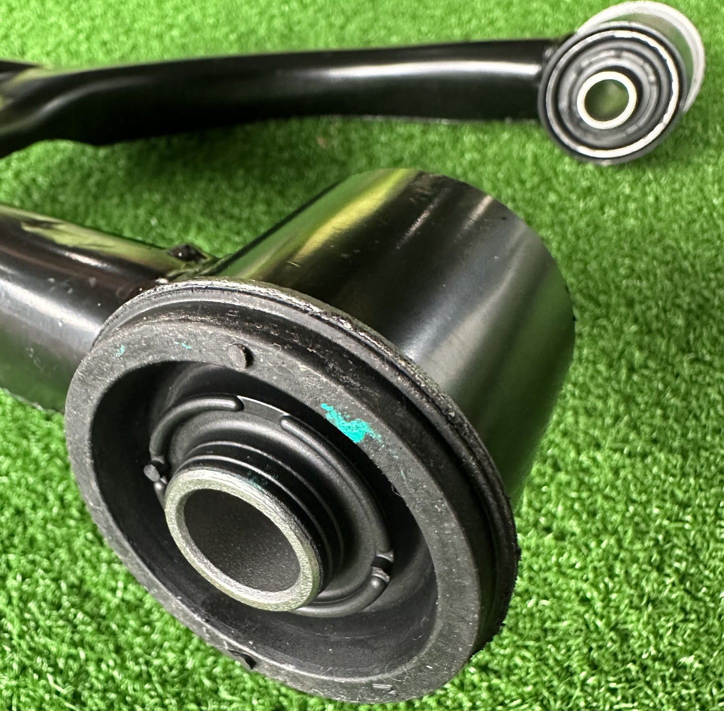 TOYOTA HILUX VIGO KUN 25 UPPER ARM UPP-LH 48630-OK040 (NEW)