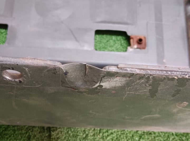 TOYOTA PRADO 95 FRONT BUMPER SILVER (B) (52119-60040)