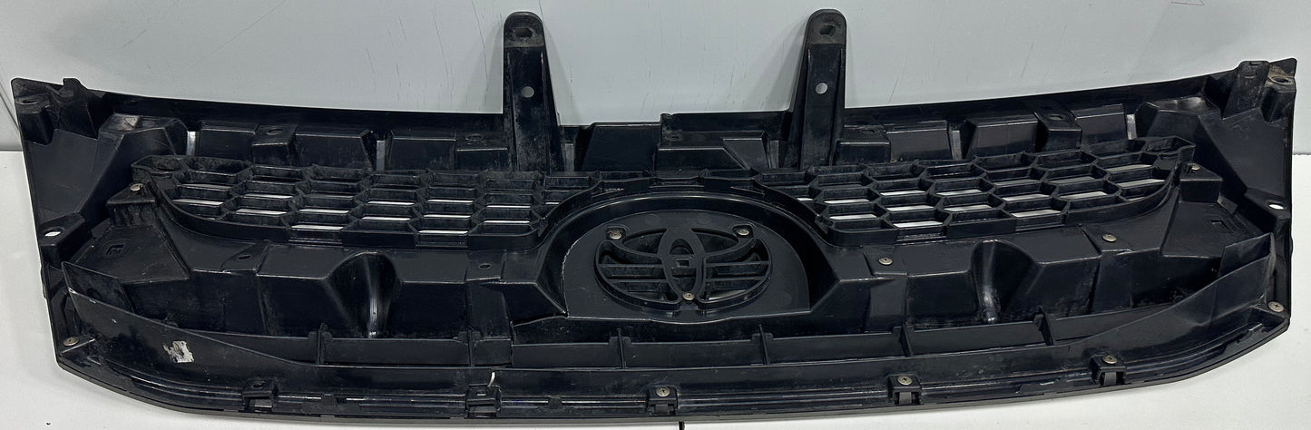 VIGO KUN25 FRONT GRILLE (B) (53112-0K230)