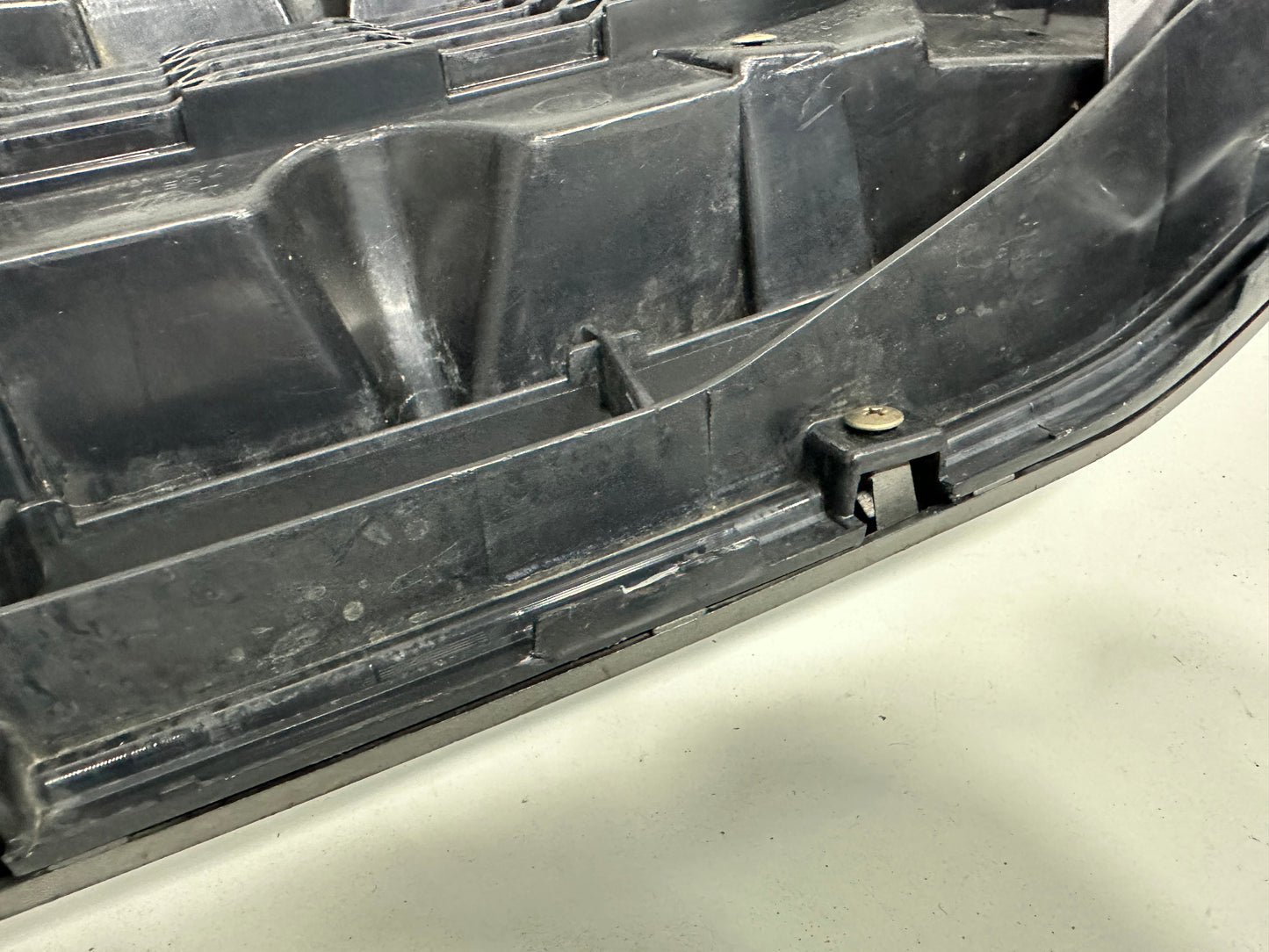 VIGO KUN25 FRONT GRILLE (B) (53112-0K230)