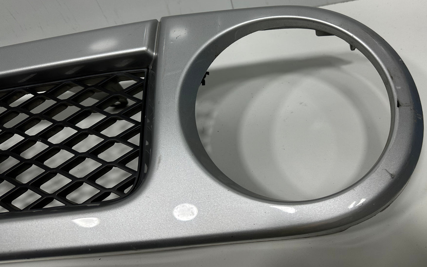 FJ GRILLE (B) (53100-35A30-1)