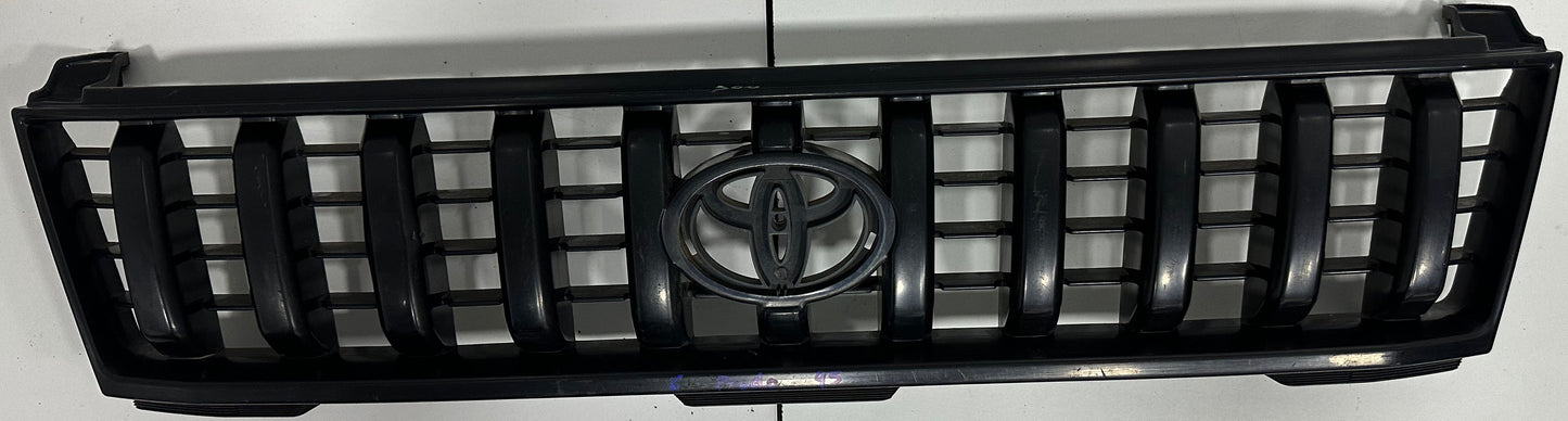 PRADO 95 FRONT GRILLE BLACK (53100-60030)