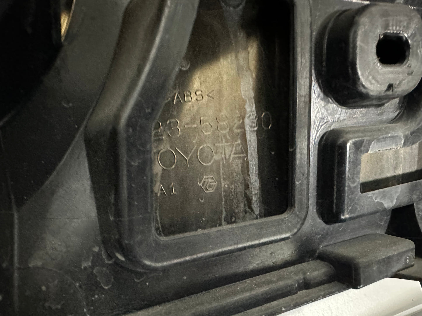 TOYOTA VELLFIRE AGH30 FRONT CHROME GRILLE (B) (53101-58290)