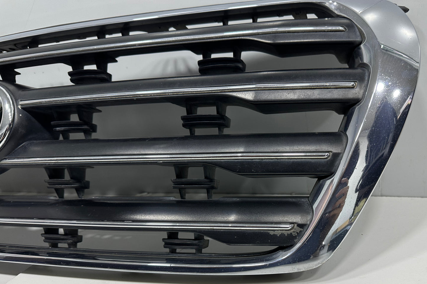 TOYOTA LAND CRUISER 200 CHROME GRILLE (53101-60480)