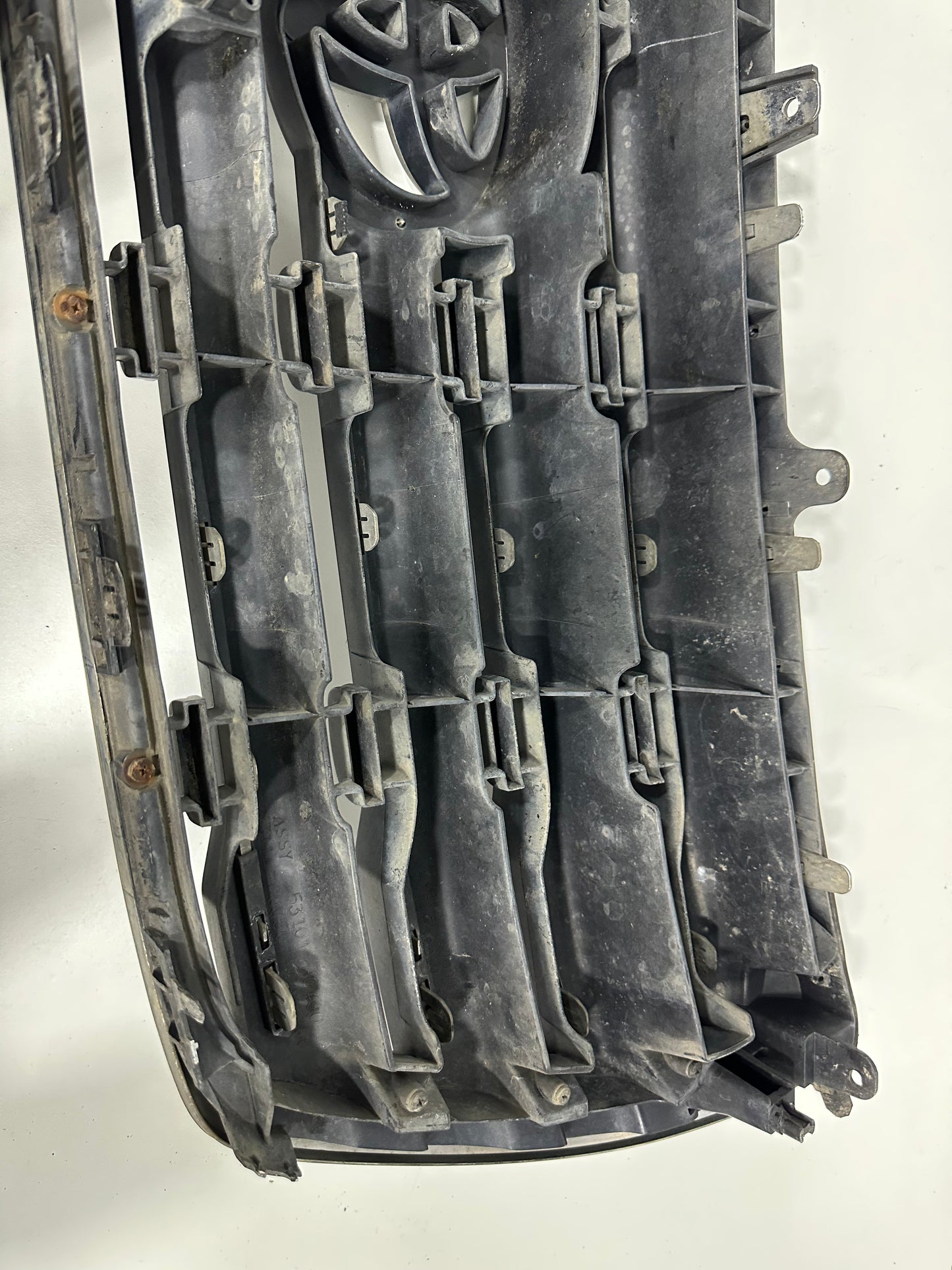 TOYOTA LAND CRUISER 200 CHROME GRILLE (53101-60480)