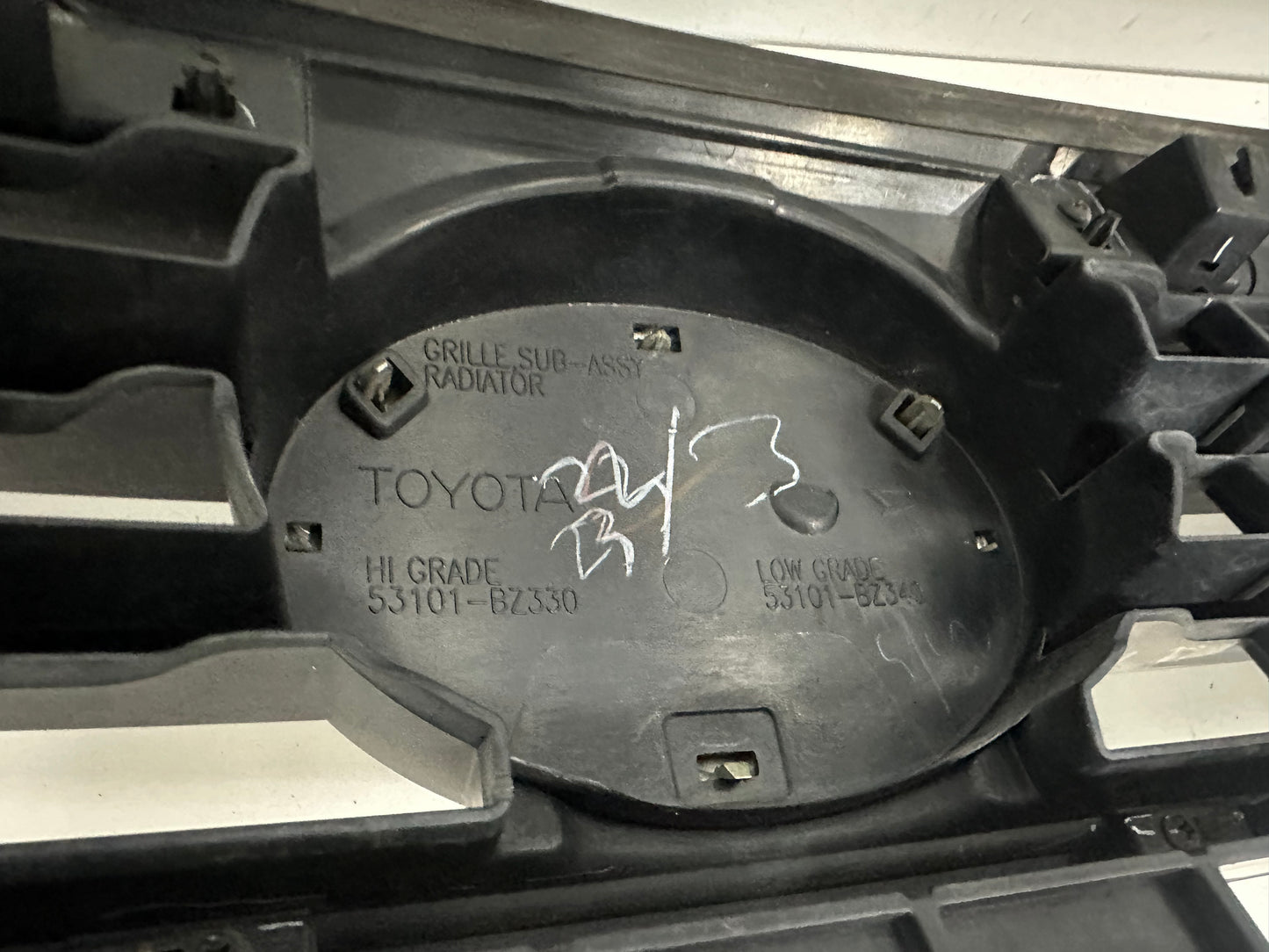 TOYOTA RUSH FRONT GRILLE 2015 (B) (53101-BZ330)