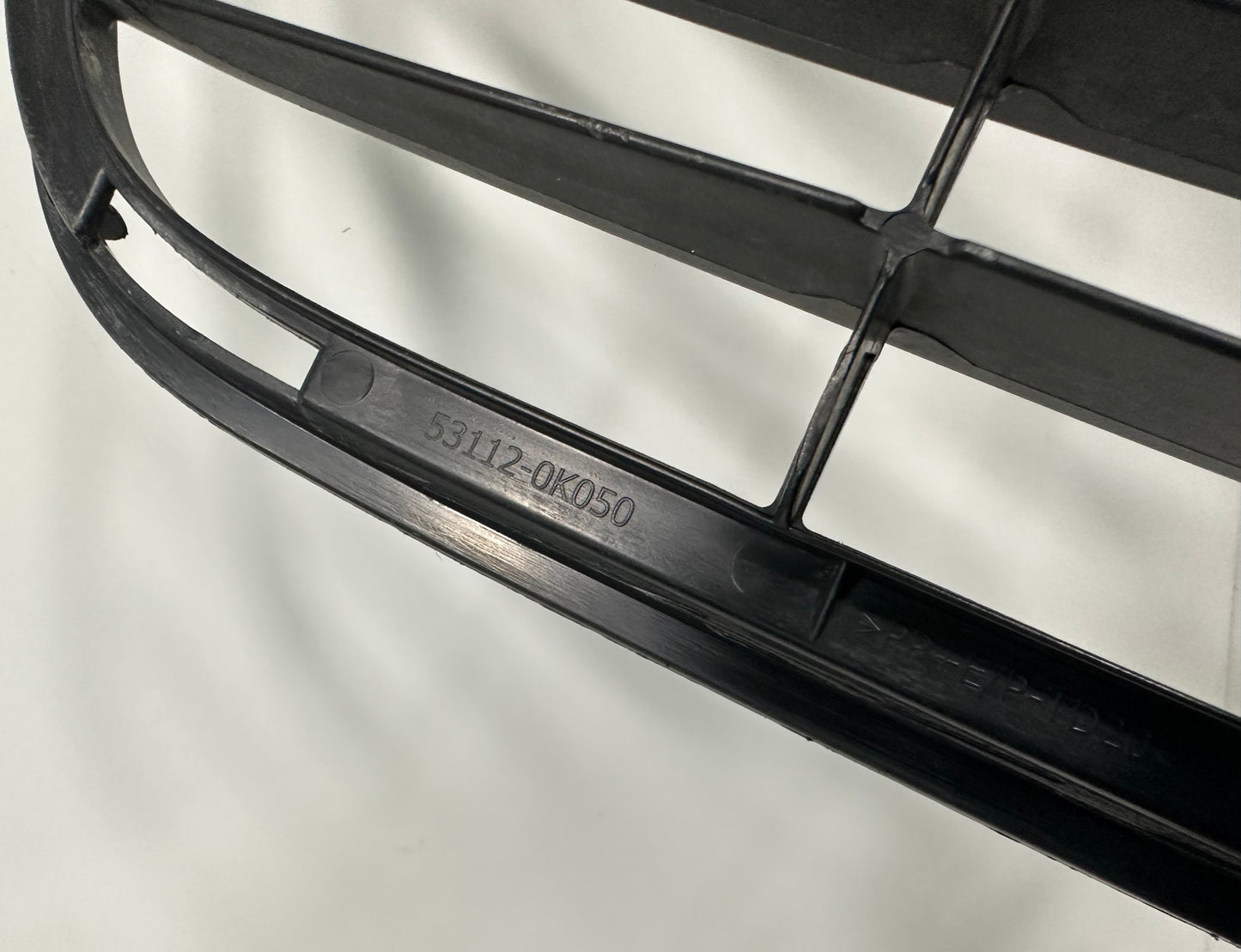 TOYOTA VIGO KUN26 FRONT BUMBER LOWER GRILLE (53112-0K050)