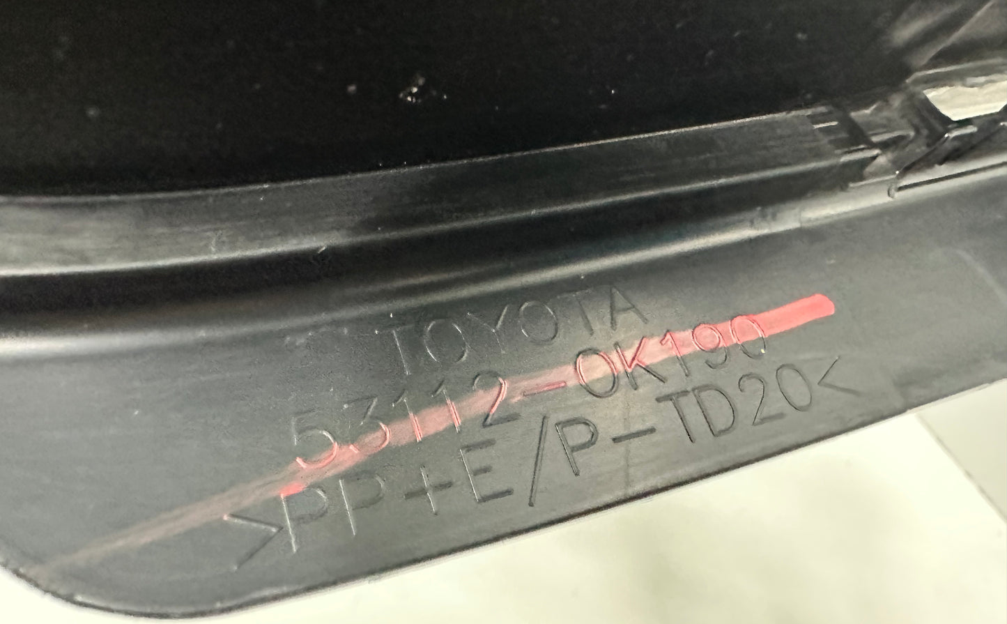 TOYOTA FORTUNER GUN156 FRONT BUMBER LOWER GRILLE (53112-0K190)