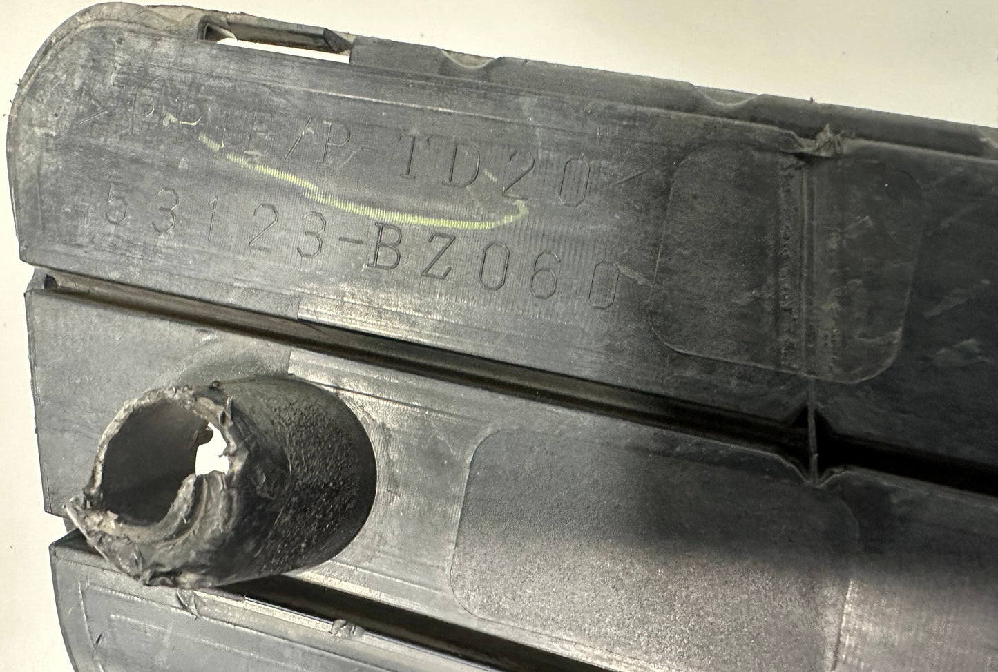 TOYOTA AVANZA F650 FRONT LOWER GRILLE (53123-BZ060)