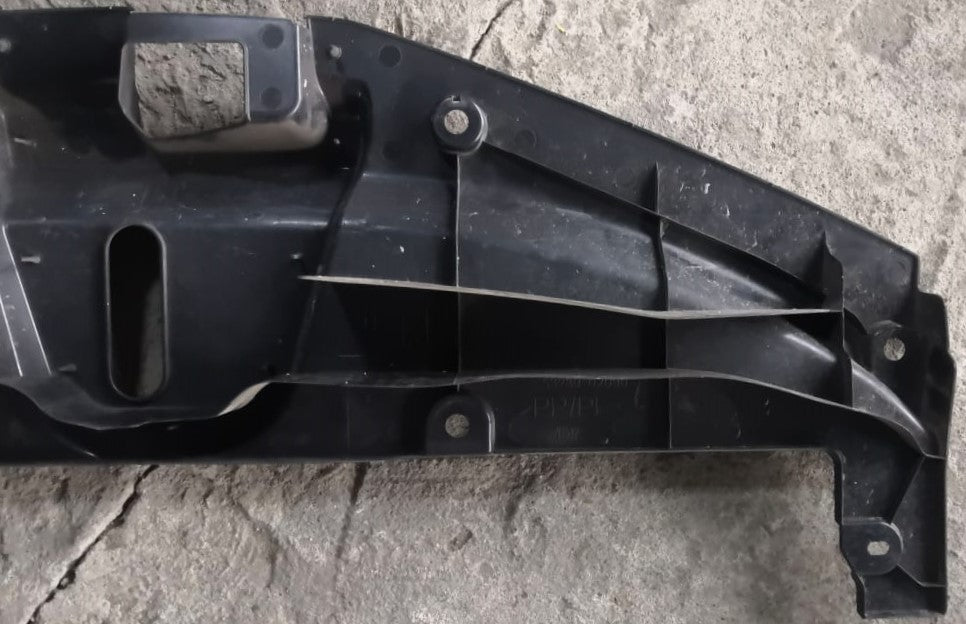TOYOTA COROLLA UPPER FRONT RADIATOR COVER (53289-02090)