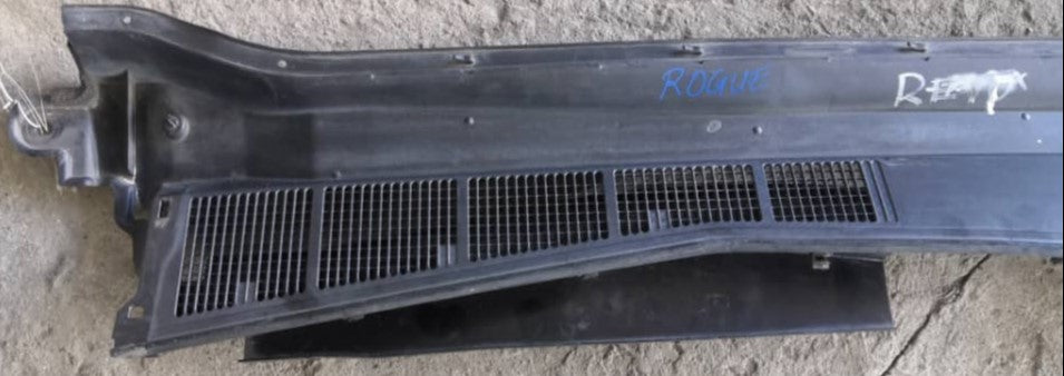 TOYOTA REVO WIPER GRILLE LH/RH SET (55781-0K200)