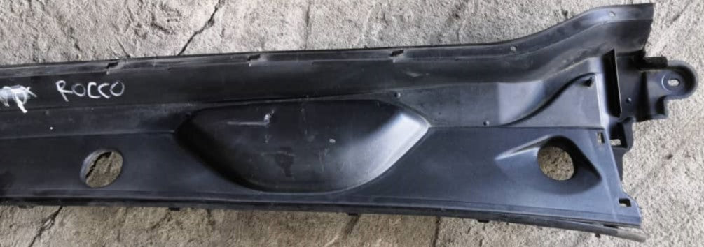 TOYOTA REVO WIPER GRILLE LH/RH SET (55781-0K200)