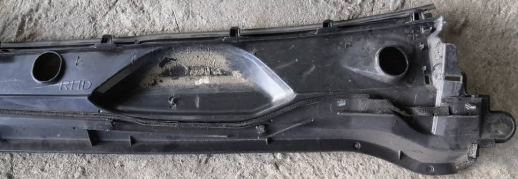 TOYOTA REVO WIPER GRILLE LH/RH SET (55781-0K200)
