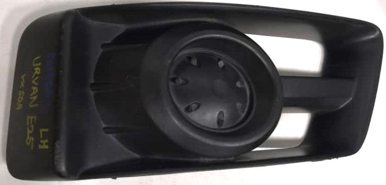 NISSAN URVAN E25 FOG LAMP COVER LH (62257-VX50A)