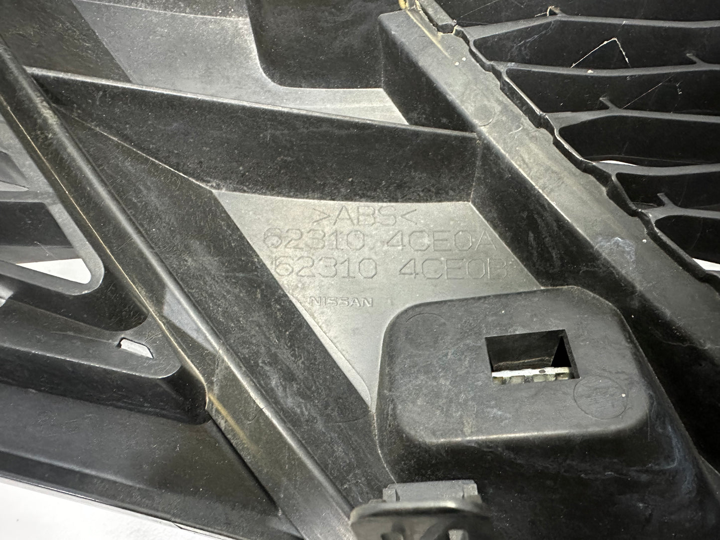 X TRAIL T32 FRONT GRILLE (62310-4CE0A)