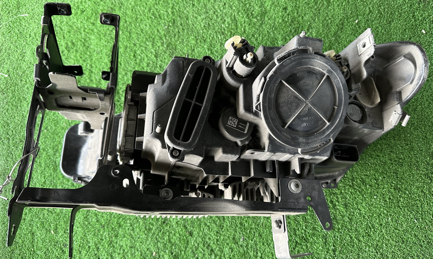 BMW 3SERIES F30 HEAD LAMP RH (63117-259554)