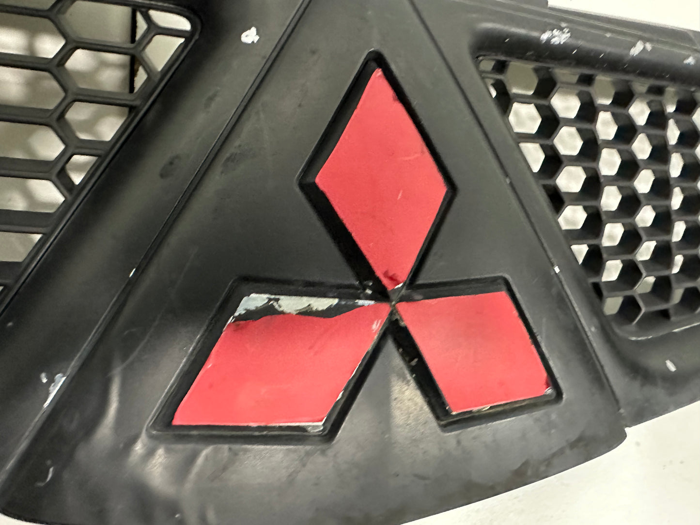 MITSUBISHI TRITON L200 2006 FRONT GRILLE (7450A006)