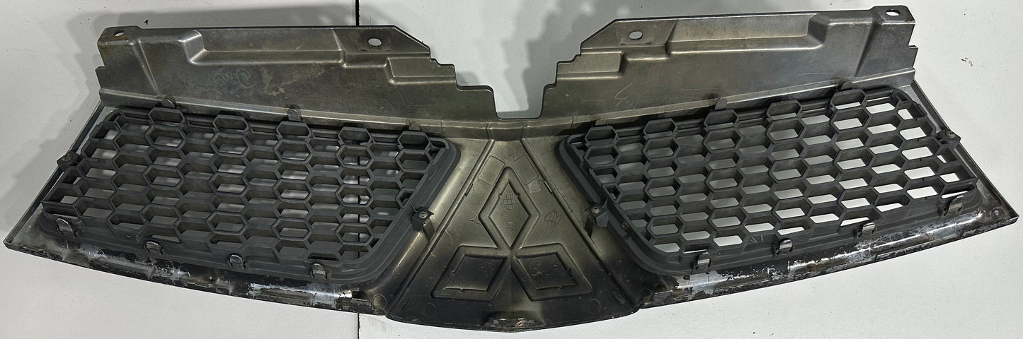 MITSUBISHI TRITON L200 2006 FRONT GRILLE (7450A006)