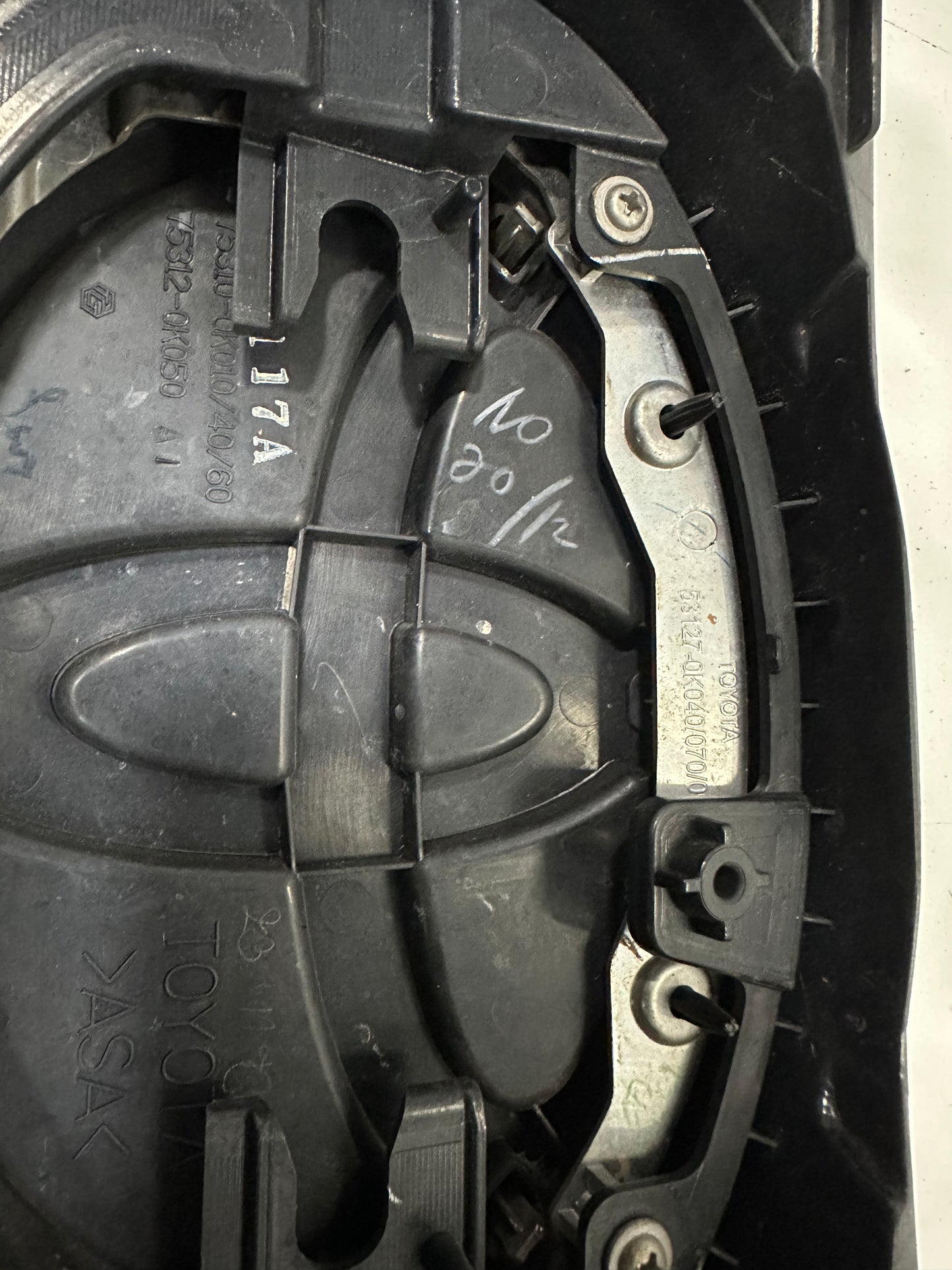 TOYOTA REVO (GUN125) FRONT GRILLE (75310-0K010-1)