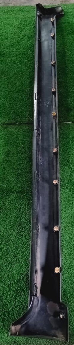 TOYOTA LAND CRUISER L200 SIDE SKIRT BLACK LH (75860-60040)