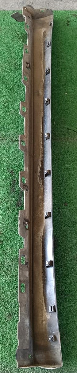 TOYOTA RUSH SIDE SKIRT SILVER LH (76902-BZ040)