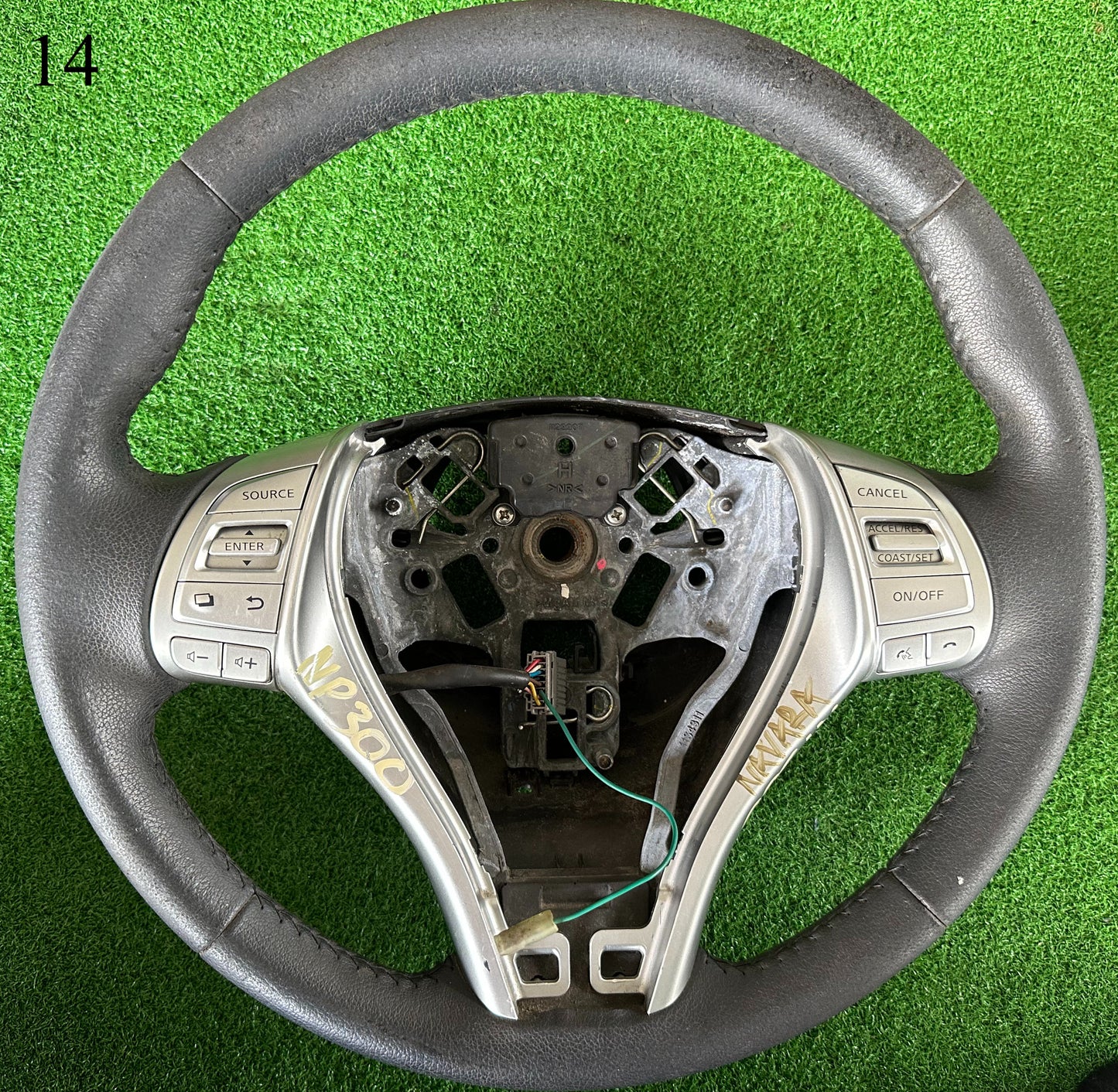 NISSAN NAVARA NP300 STEERING WHEEL (SW00014)